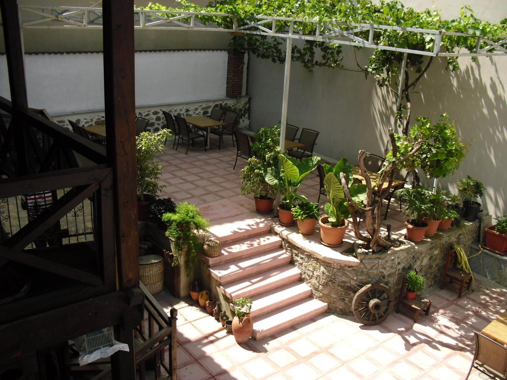 Guest House Bujtina Leon Görice Dış mekan fotoğraf