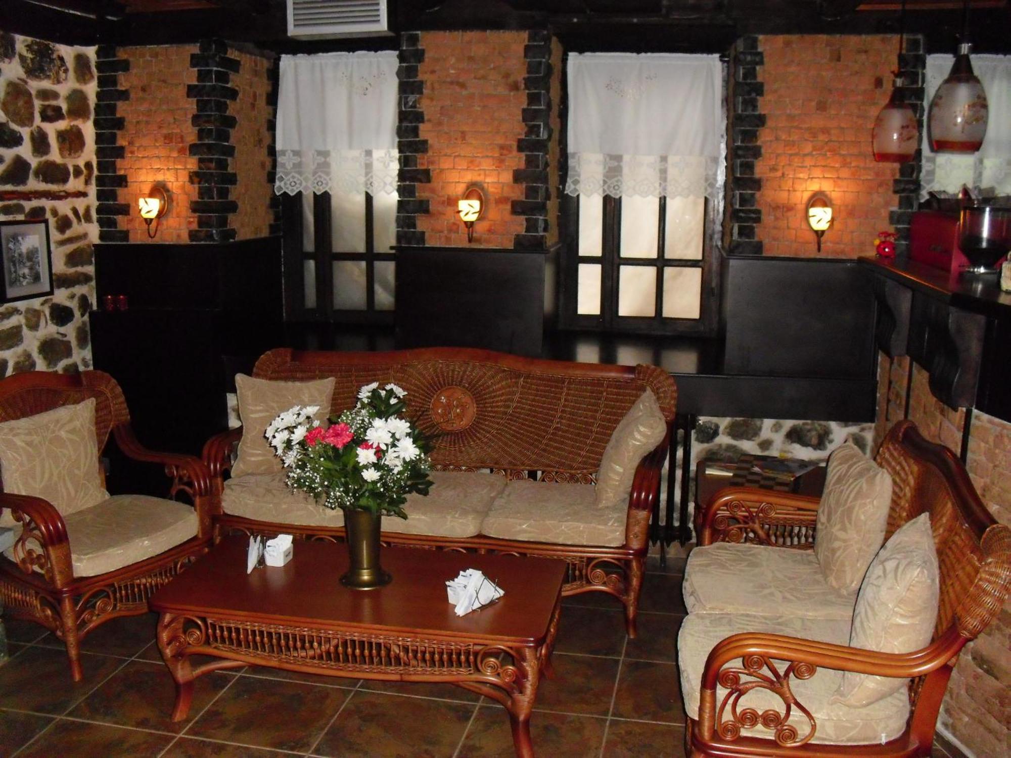 Guest House Bujtina Leon Görice Dış mekan fotoğraf