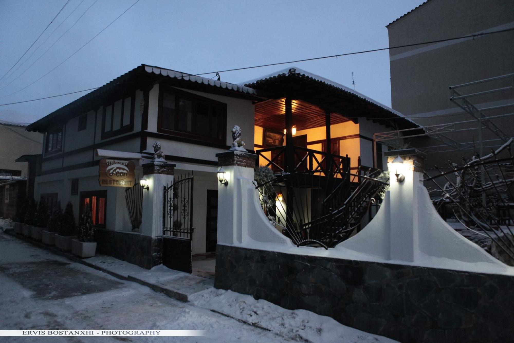 Guest House Bujtina Leon Görice Dış mekan fotoğraf