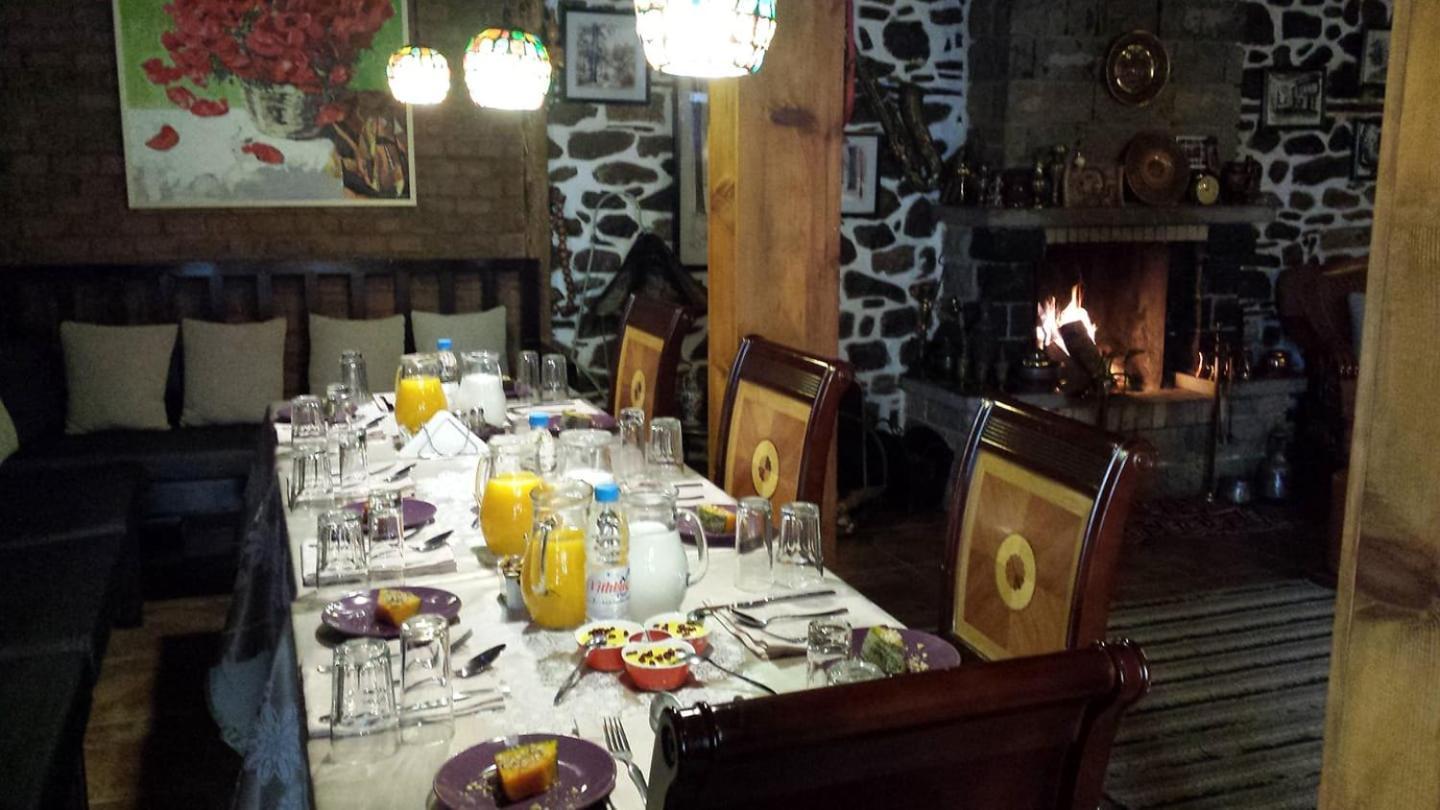 Guest House Bujtina Leon Görice Dış mekan fotoğraf